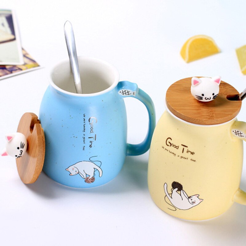 kitty face on top of lid- mug with lid/cover off and included spoon